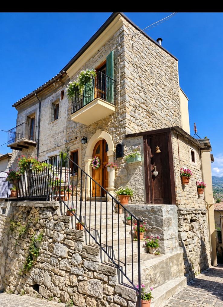 A little place with a story — illustrative Italian home